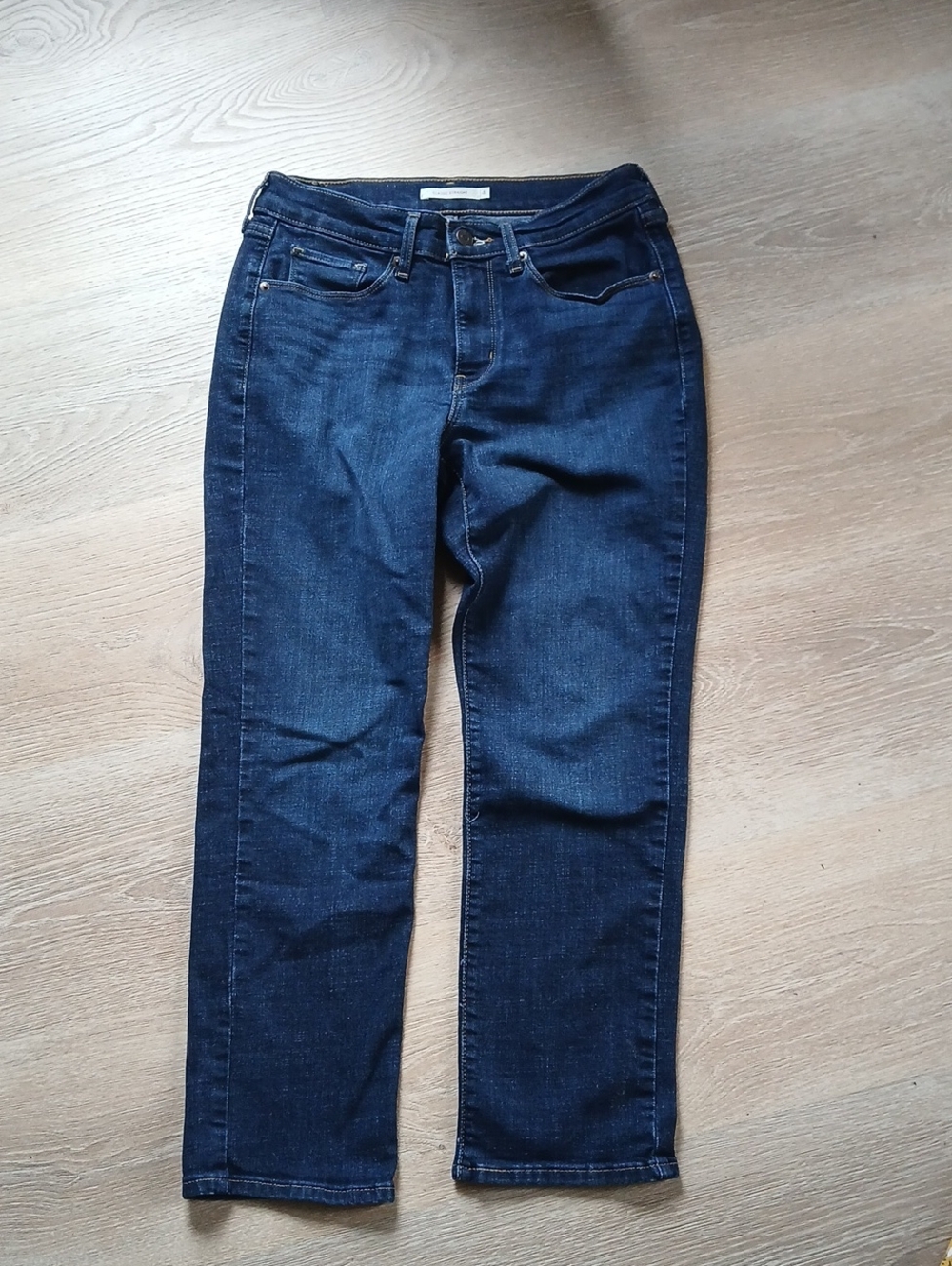 Levi's Women's Classic Straight Jean Denim W/27 L/28 Mid Rise Size 4
